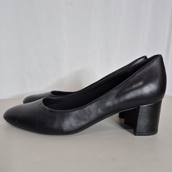 Easy-Spirit Evolve Black Leather Almond Toe Block Heel Pumps - NWOB - Size - 10 - Picture 4 of 13